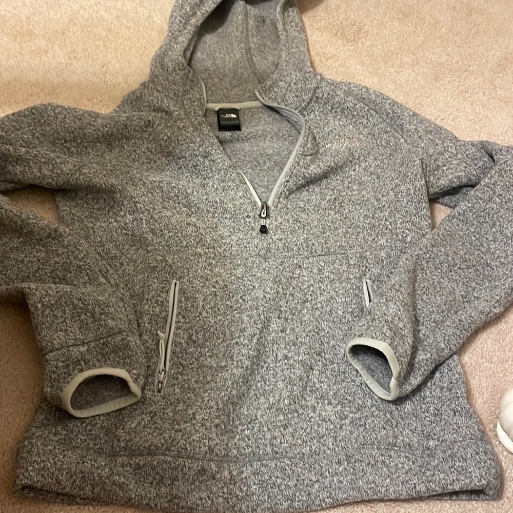 Like new north face heather grey half zip